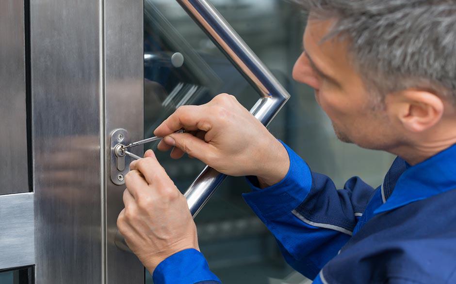ouverture de porte claquée serrurier Paris 9